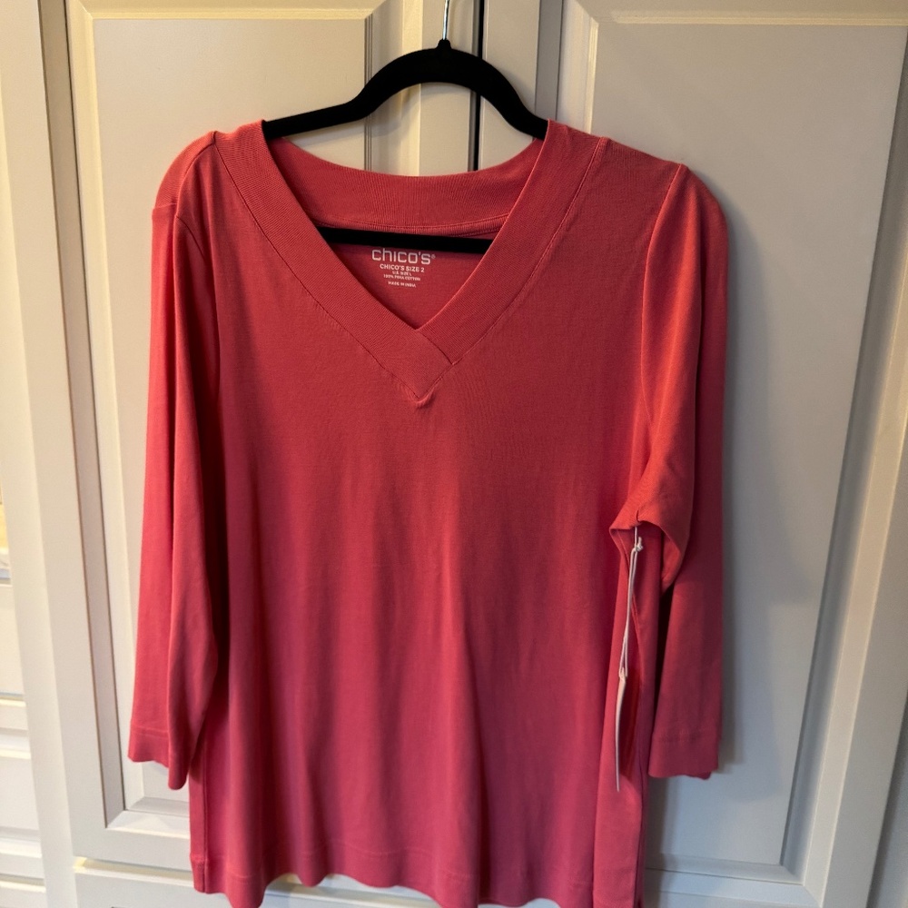 Chico’s vneck band 3qtr tee